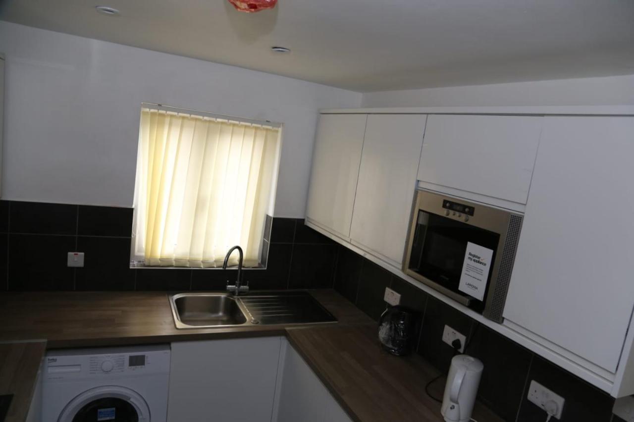 A A Guest Rooms Thamesmead Erith Exterior photo