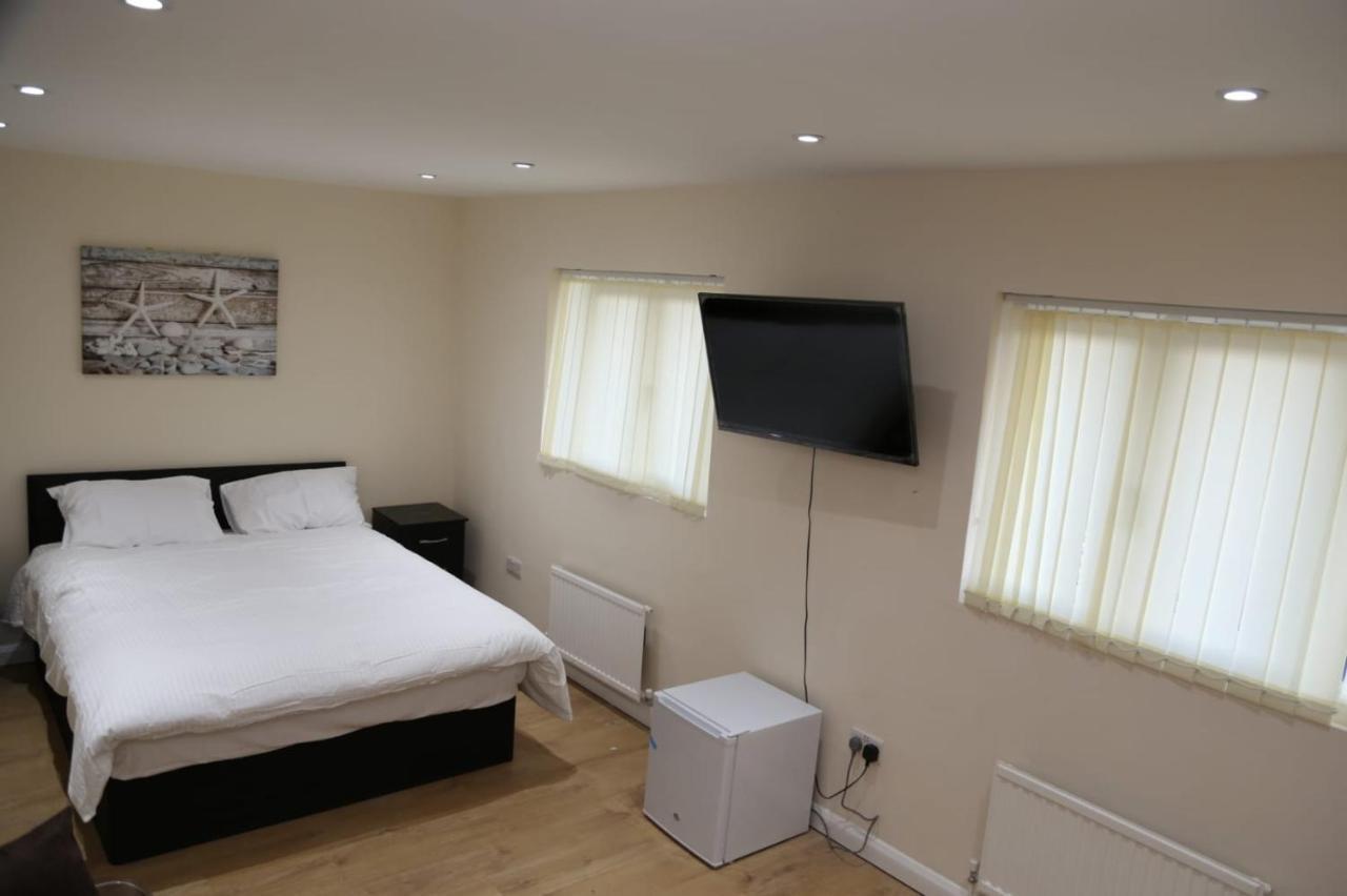 A A Guest Rooms Thamesmead Erith Exterior photo