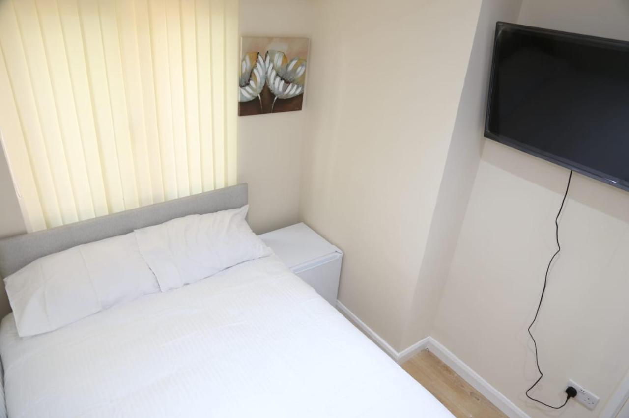 A A Guest Rooms Thamesmead Erith Exterior photo